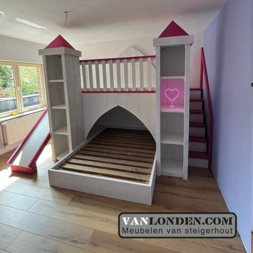 Steigerhouten prinsessen-kasteel bed Demi (Steigerhouten hoogslapers) Steigerhouten prinsessen-kasteel bed Demi (Steigerhouten hoogslapers)