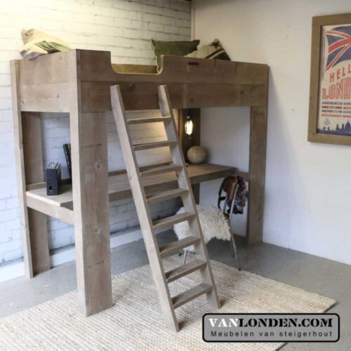Steigerhouten hoogslaper met bureau Quinn (Steigerhouten kinderbedden) Steigerhouten hoogslaper met bureau Quinn (Steigerhouten kinderbedden)
